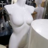 MANICHINI MEZZO BUSTO PLASTICA 2823