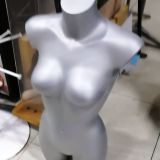 MANICHINI MEZZO BUSTO PLASTICA 2823