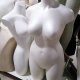 MANICHINI MEZZO BUSTO PLASTICA 2823