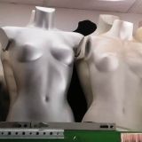 MANICHINI MEZZO BUSTO PLASTICA 2823