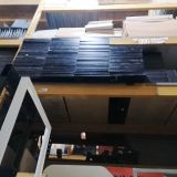 ARREDO NERO DOGATO CON MENSOLE NERE 37650